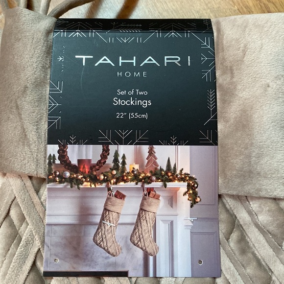 Holiday Decorations 🎄🧦 - Picture 3 of 6